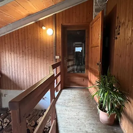Immerso Nella Natura, Silenzio E Riservatezza A 550 M Di Quota Appartement