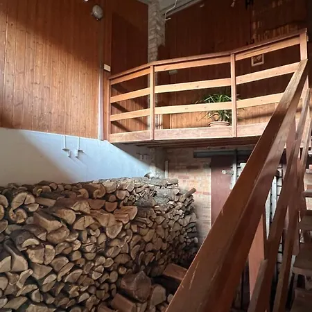 Immerso Nella Natura, Silenzio E Riservatezza A 550 M Di Quota Apartman *