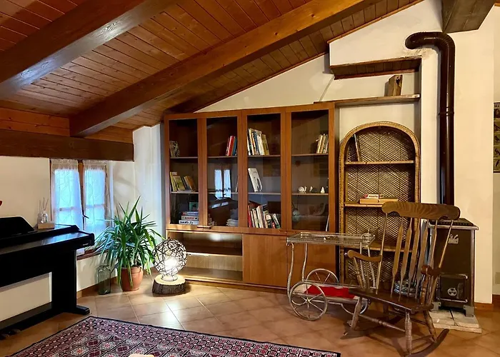 Immerso Nella Natura, Silenzio E Riservatezza A 550 M Di Quota Langhirano