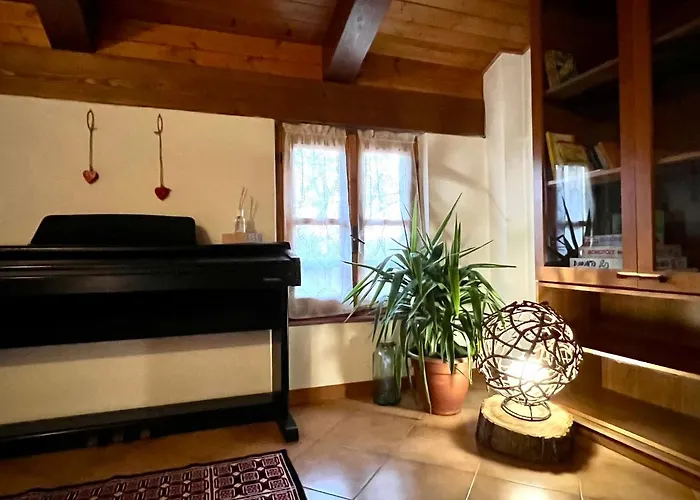 Immerso Nella Natura, Silenzio E Riservatezza A 550 M Di Quota