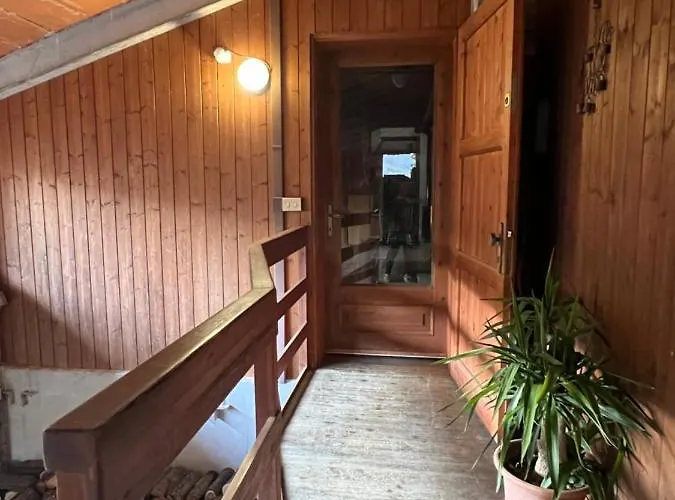 Immerso Nella Natura, Silenzio E Riservatezza A 550 M Di Quota Daire